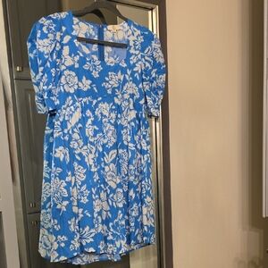 entro Blue and White Floral Smocked Mini Dress